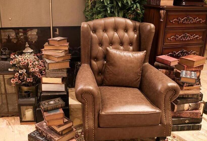 هتل James Joyce Coffetel Nanchang Railway Station Wanguo International