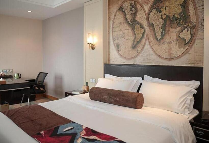 هتل James Joyce Coffetel Nanchang Railway Station Wanguo International