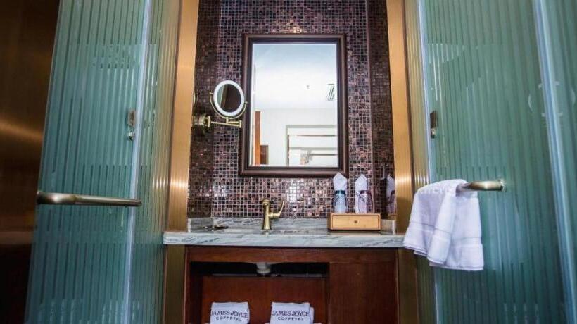 Hotel James Joyce Coffetel Wuhan Huanlegu Renhe Road Subway Station