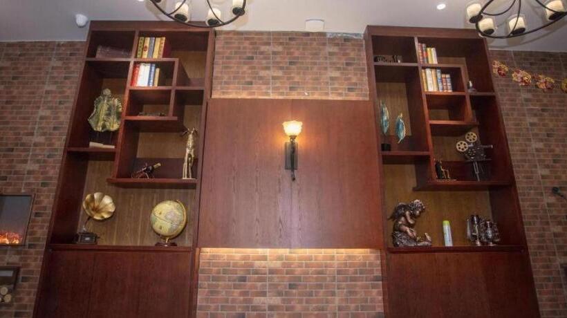 Hotel James Joyce Coffetel Wuhan Huanlegu Renhe Road Subway Station