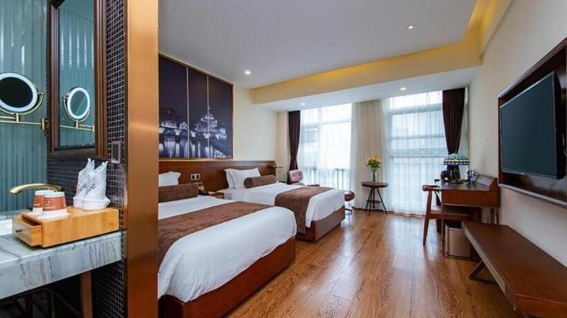Hotel James Joyce Coffetel Wuhan Huanlegu Renhe Road Subway Station