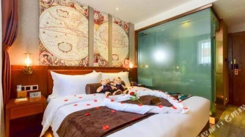 Отель James Joyce Coffetel· Xining Chaidamu Road