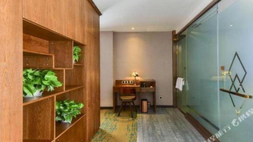 Отель James Joyce Coffetel· Xining Chaidamu Road