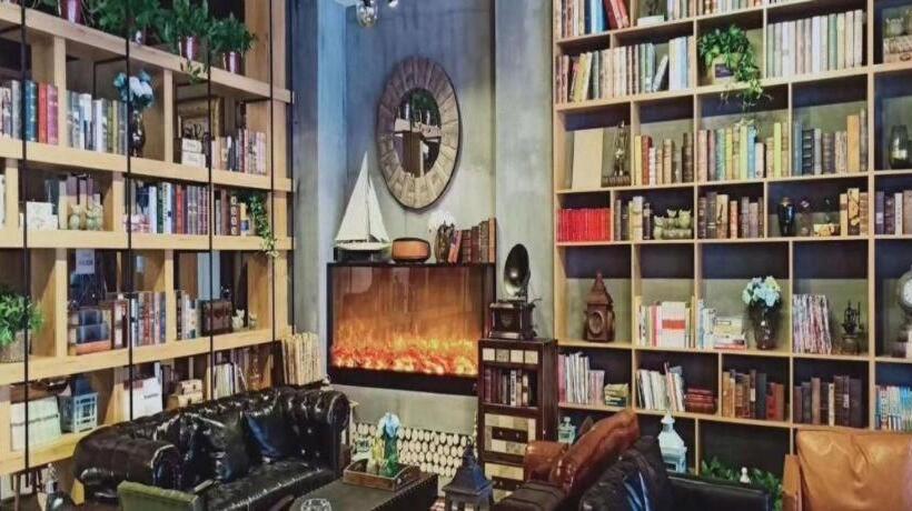 בית מלון כפרי James Joyce Coffetel·yan An Railway Station Northwest Bureau Old Site