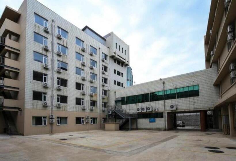 هتل Jinjiang Inn Select Tianjin Xiaobailou Metro Station