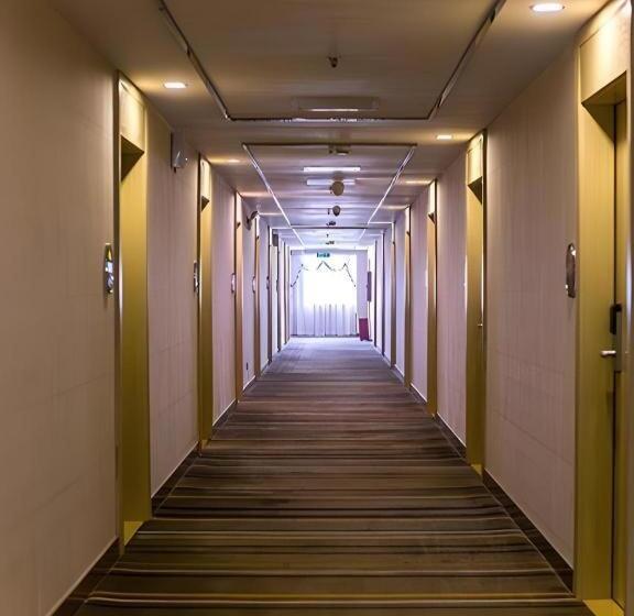 هتل Jtour Inn Zhuhai Xiangzhou Mingzhu Light Rail Station