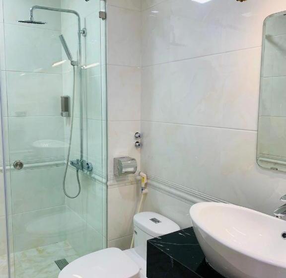 هتل Khach San Thanh Nam