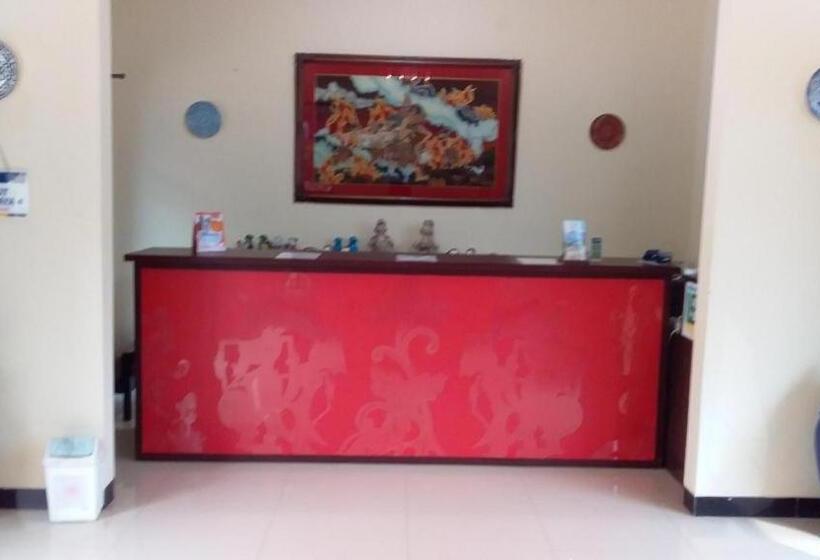 Отель Komajaya Komaratih