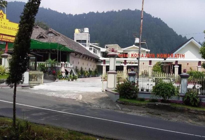 Отель Komajaya Komaratih