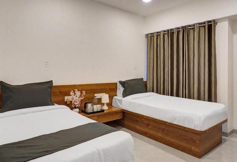 Отель Oyo R P Hospitality