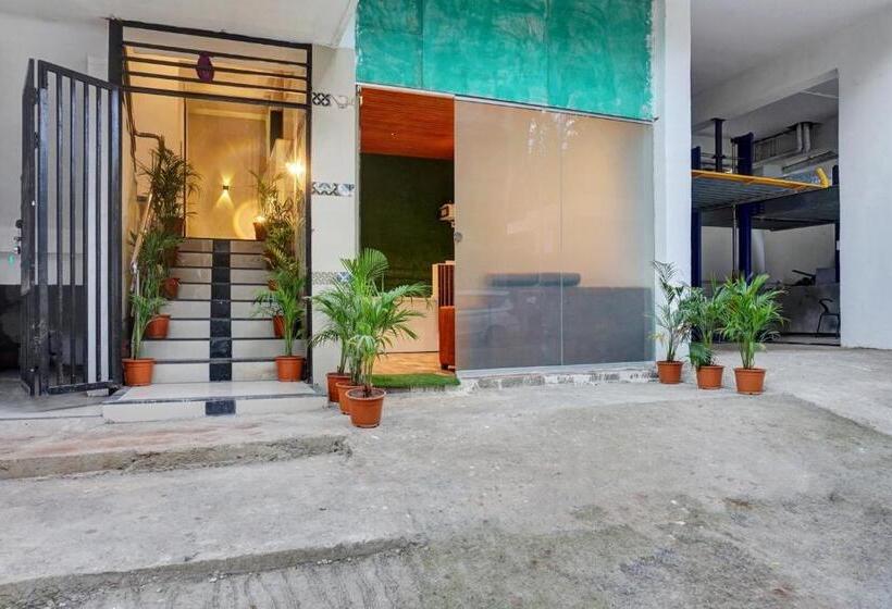 Отель Oyo R P Hospitality