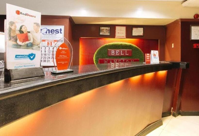 Отель Reddoorz Plus @ Project 6 Quezon City