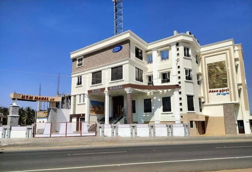 Отель Riya Residency