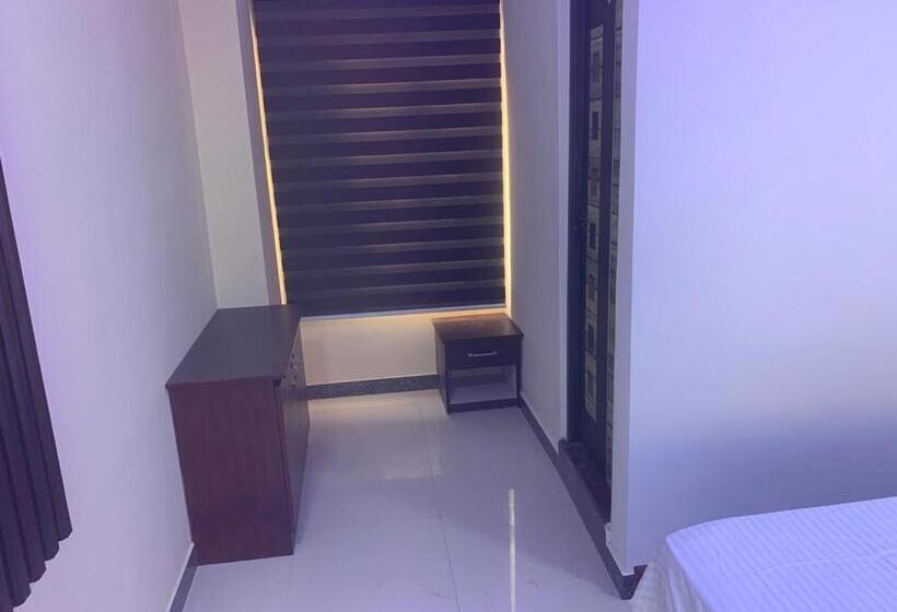 Отель Riya Residency