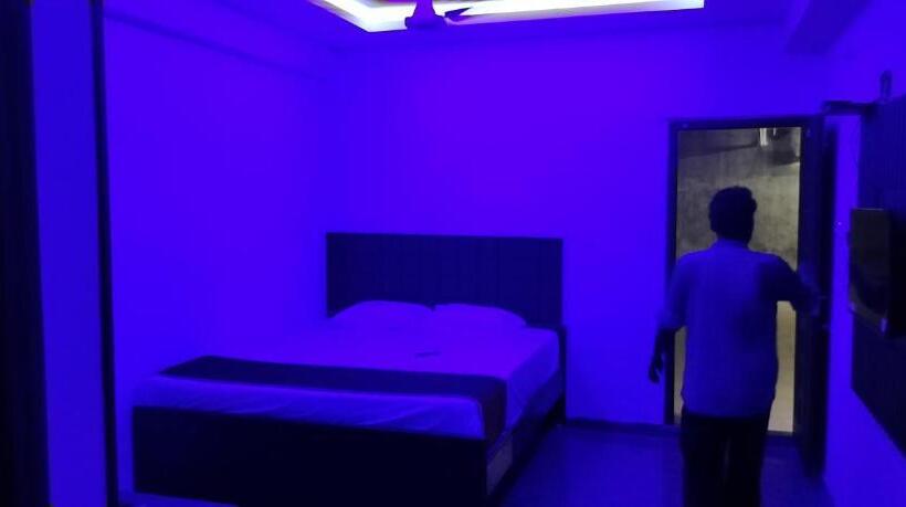 Отель Riya Residency