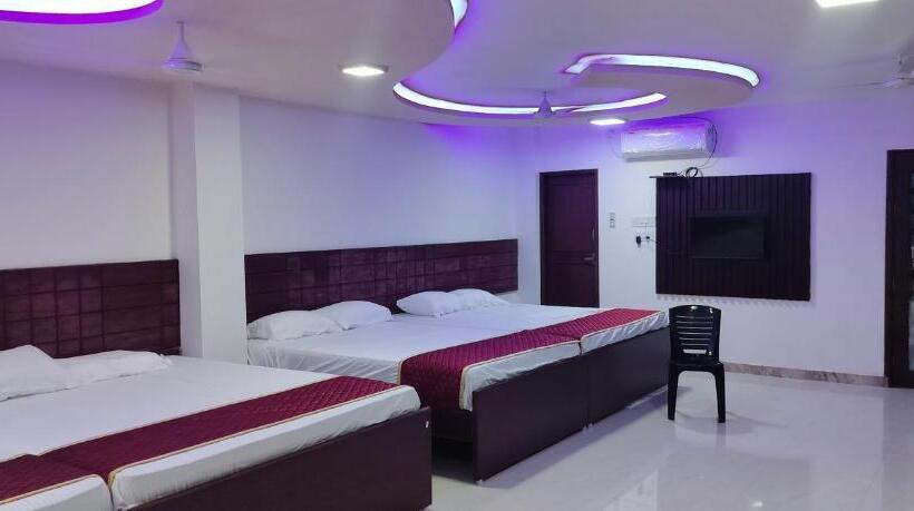 Отель Riya Residency