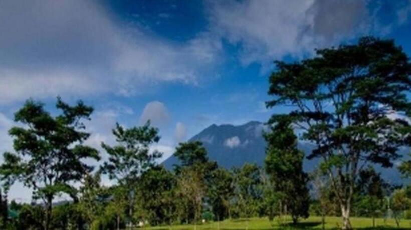 فندق Rose Villa Cipanas