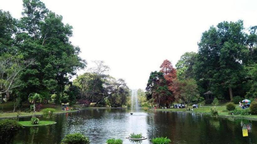 فندق Rose Villa Cipanas