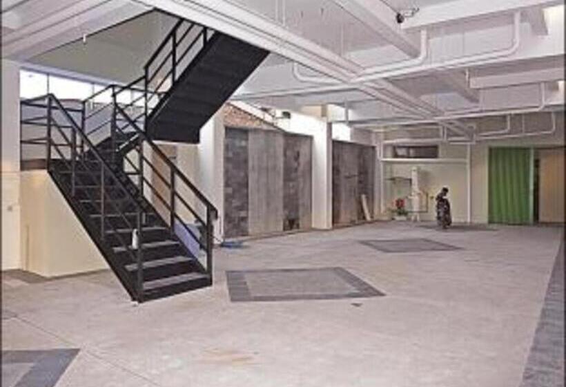 Отель Sky Residence Semarang