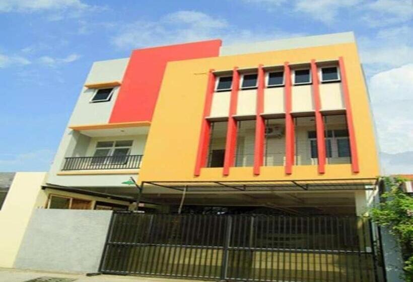 Отель Sky Residence Semarang