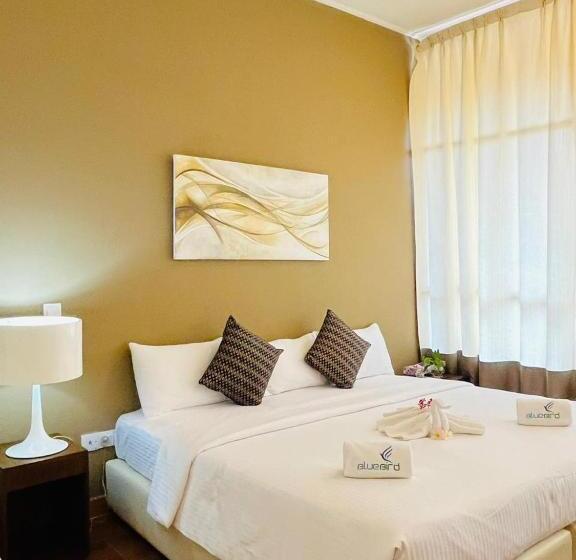 酒店 The Cave By Blue Bird