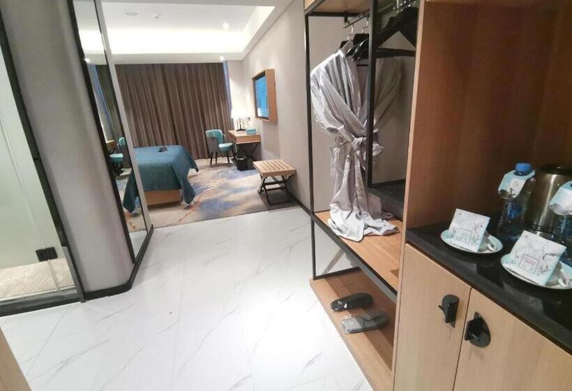 هتل Xana Deluxe Nanchang Qingshan Road Metro Station