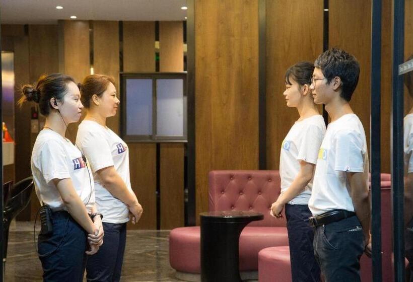 Отель Zmax Guangzhou Jiangtai Road Metro Station