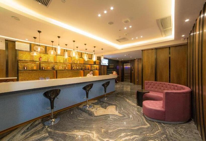 Отель Zmax Guangzhou Jiangtai Road Metro Station