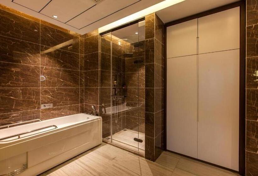 هتل Zmax Hankou Railway Station