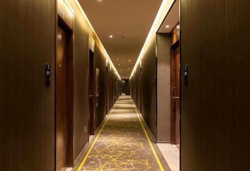 هتل Zmax Hankou Railway Station