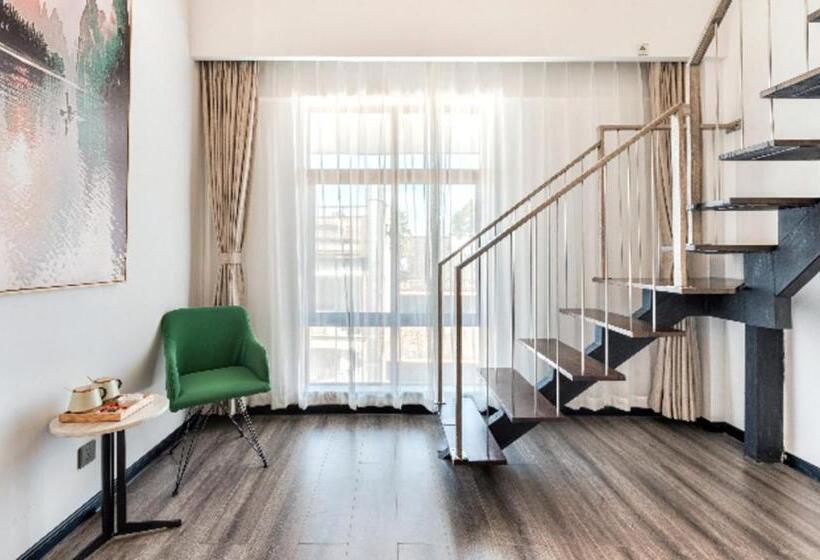 Immersing Hotel Yangshuo West Street Li Lake Travel Photography