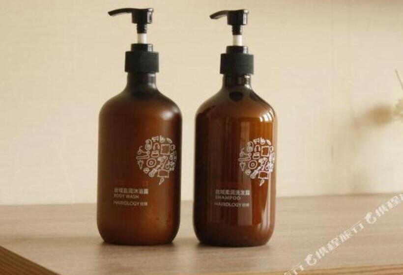 Iu Hotel Zhengzhou Erqi Wanda Plaza Daxue Road Branch