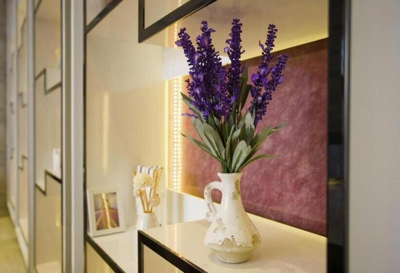 Lavande Hotels Guangzhou Jiahe Wanggang Metro Station Junhe Avenue