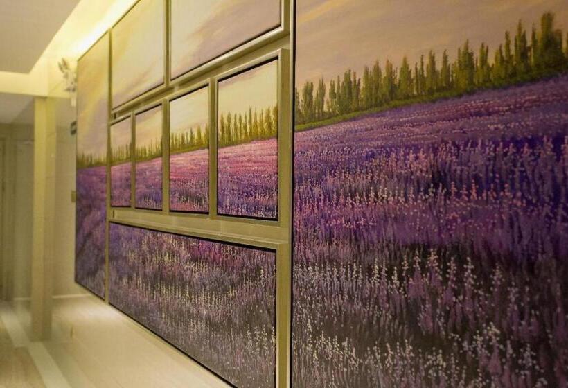 Lavande Hotels Guangzhou Jiahe Wanggang Metro Station Junhe Avenue