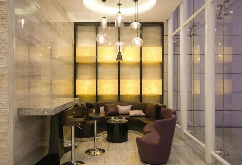 Lavande Hotels Guangzhou Jiahe Wanggang Metro Station Junhe Avenue