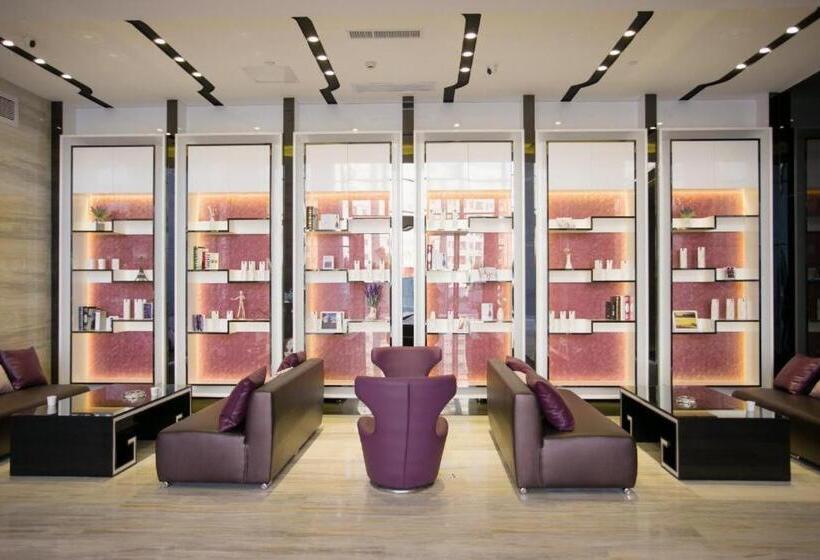 Lavande Hotels Guangzhou Jiahe Wanggang Metro Station Junhe Avenue