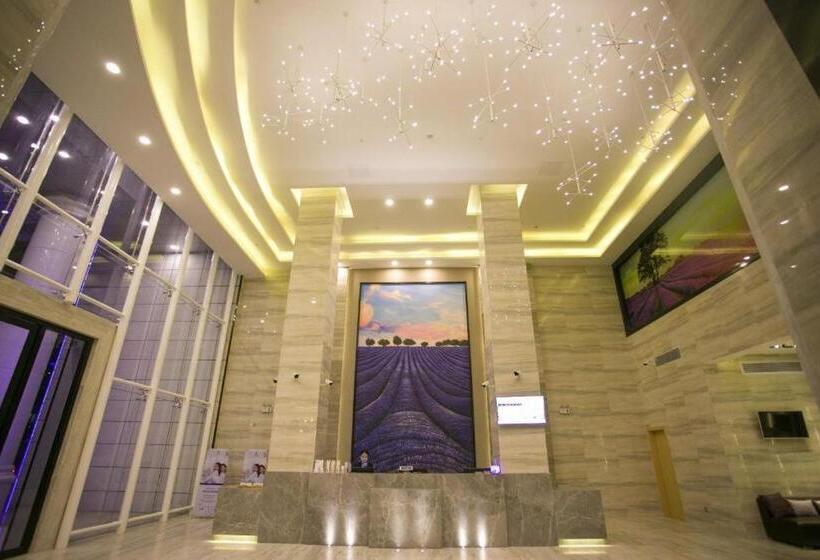 Lavande Hotels Guangzhou Jiahe Wanggang Metro Station Junhe Avenue