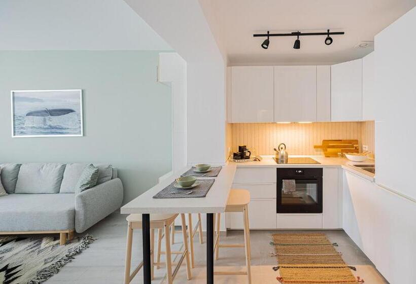 Deluxe Apartments & Studio With Many Facilities