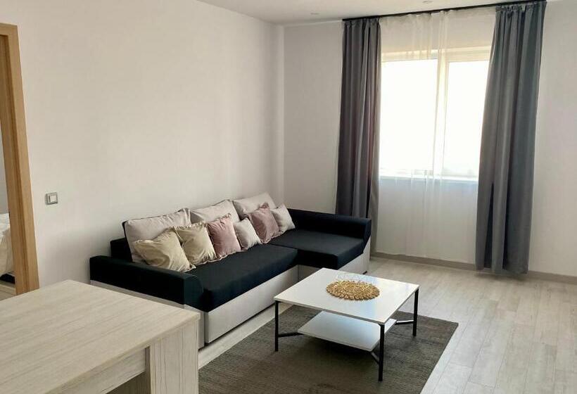 Deluxe Apartments & Studio With Many Facilities