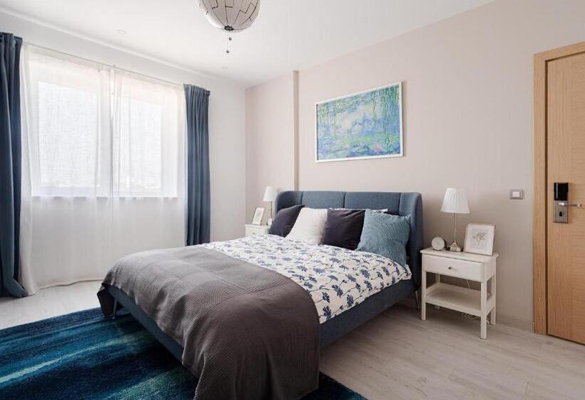 Deluxe Apartments & Studio With Many Facilities