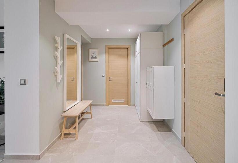 Deluxe Apartments & Studio With Many Facilities