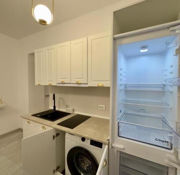 Deluxe Apartments & Studio With Many Facilities