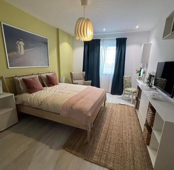 Deluxe Apartments & Studio With Many Facilities