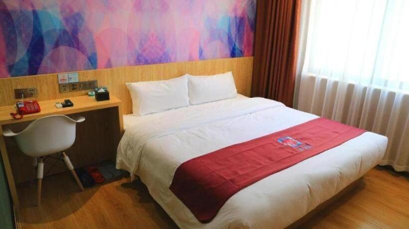 Pai Hotel Dengfeng Songshan Shaolin Temple Chonggao Road