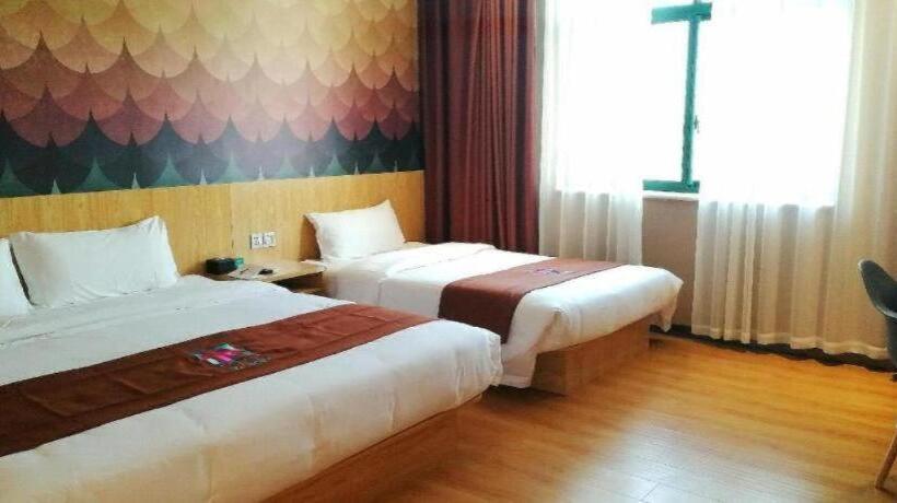 Pai Hotel Dengfeng Songshan Shaolin Temple Chonggao Road