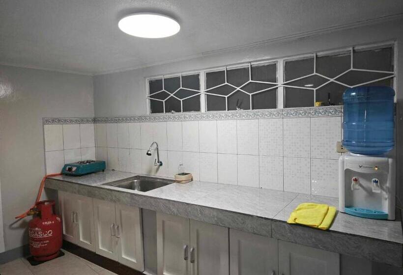 پانسیون 2600 Trancoville Transient House