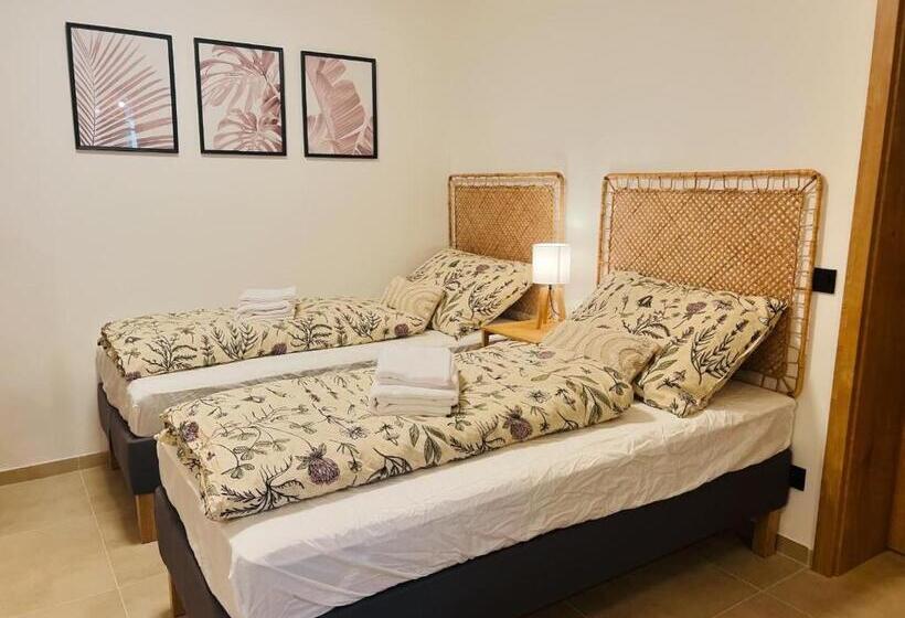 ペンション Apartmány V Zahradě