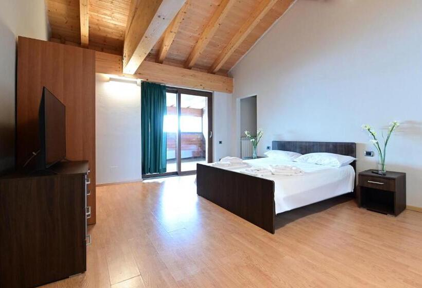 بنسيون Baita Solaria