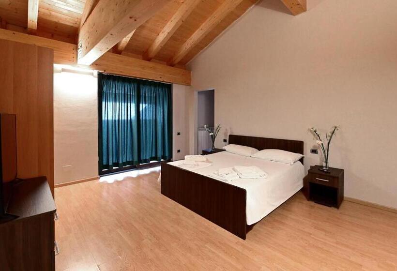 بنسيون Baita Solaria