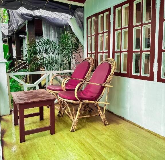 פנסיון Beachfront Bliss